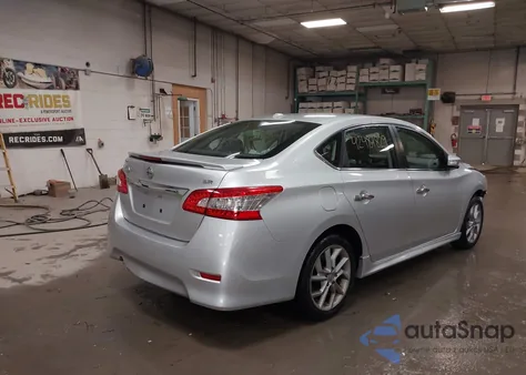 2015 Nissan Sentra Sr z USA, uszkodzony, nr VIN 3N1AB7APXFY313884